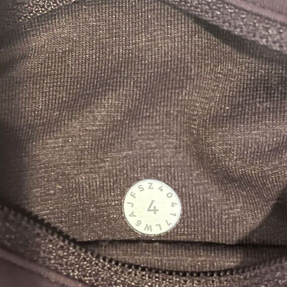 Lululemon On Your Mark Crop Black Cherry Sz 4 - Picture 6 of 8